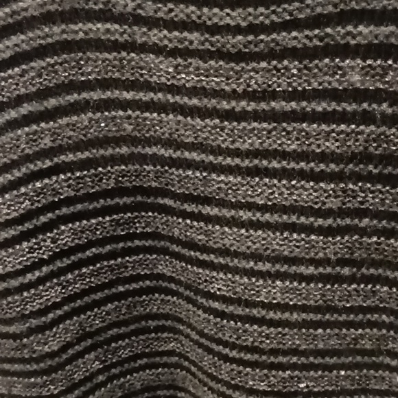 FINAL PRICE NWT Liz Claiborne winter green crew neck l/s sweater w side slits - Picture 7 of 10